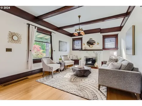 5135 NE 24th Avenue Portland OR 97211