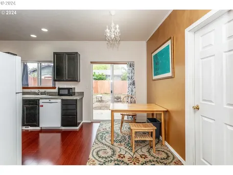 10011 Se Insley Street Portland OR 97266