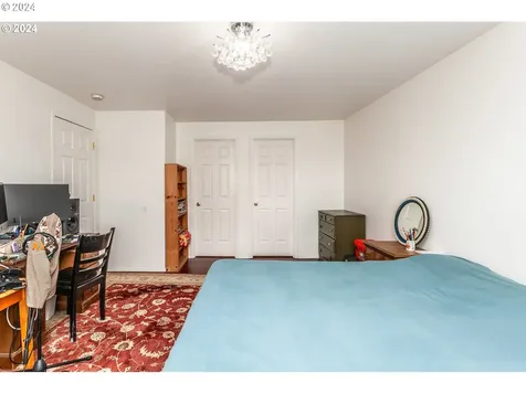 10011 Se Insley Street Portland OR 97266