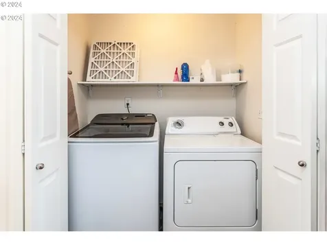 10011 Se Insley Street Portland OR 97266