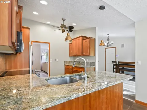 4027 SW 13th Court Gresham OR 97080