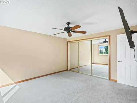 4027 SW 13th Court Gresham OR 97080