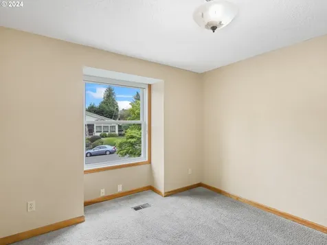 4027 SW 13th Court Gresham OR 97080