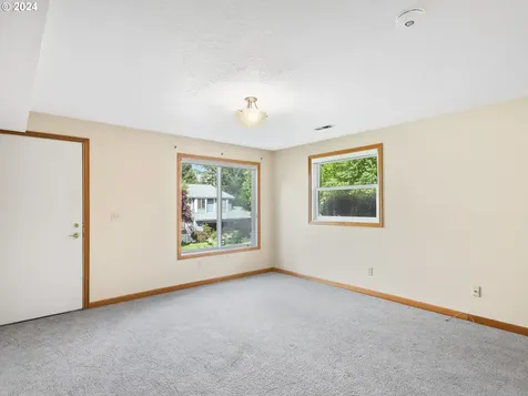 4027 SW 13th Court Gresham OR 97080