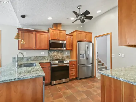 4027 SW 13th Court Gresham OR 97080