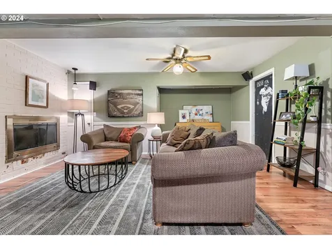 7824 Sw 5th Avenue Portland OR 97219