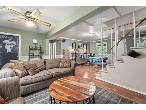7824 Sw 5th Avenue Portland OR 97219