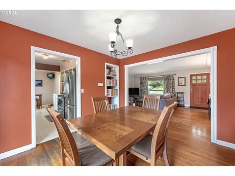 7824 Sw 5th Avenue Portland OR 97219