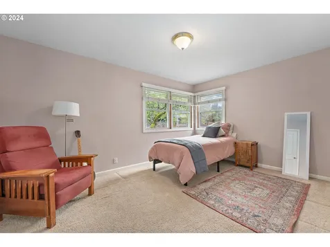 7824 Sw 5th Avenue Portland OR 97219