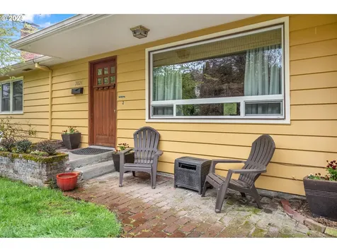 7824 Sw 5th Avenue Portland OR 97219