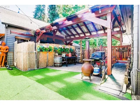 3128 SE 51st Avenue Portland OR 97206