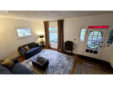3128 SE 51st Avenue Portland OR 97206