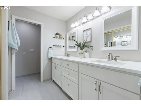 10290 SW Gull Place Beaverton OR 97007