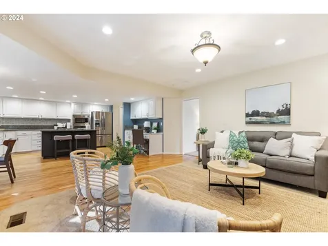 10290 SW Gull Place Beaverton OR 97007
