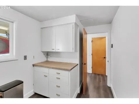1410 W 28th Place Eugene OR 97405