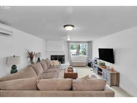 1410 W 28th Place Eugene OR 97405