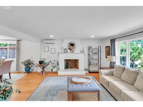 1410 W 28th Place Eugene OR 97405