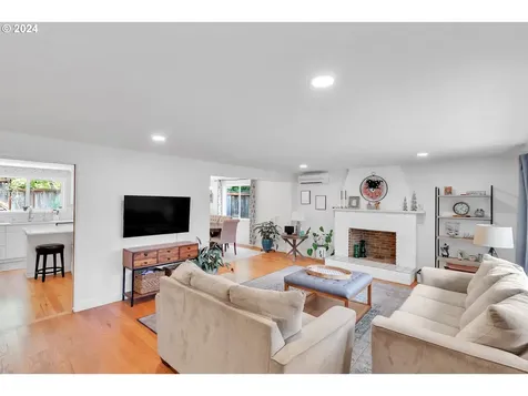 1410 W 28th Place Eugene OR 97405