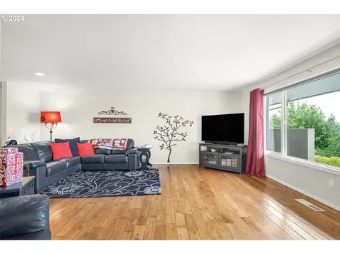 42065 Nw Lodge Road Banks OR 97106