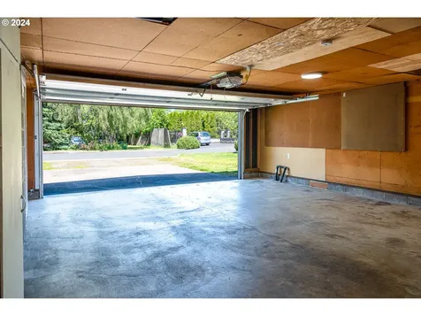 425 Colt Drive Eugene OR 97401