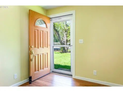 425 Colt Drive Eugene OR 97401