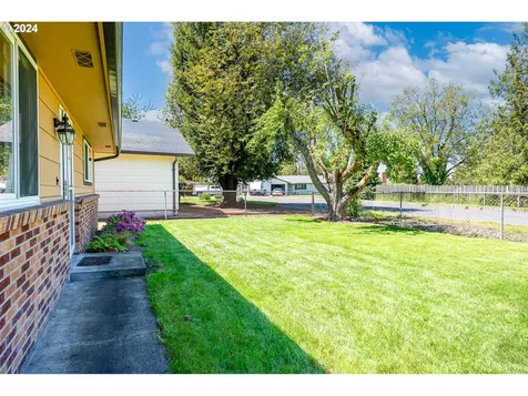 425 Colt Drive Eugene OR 97401