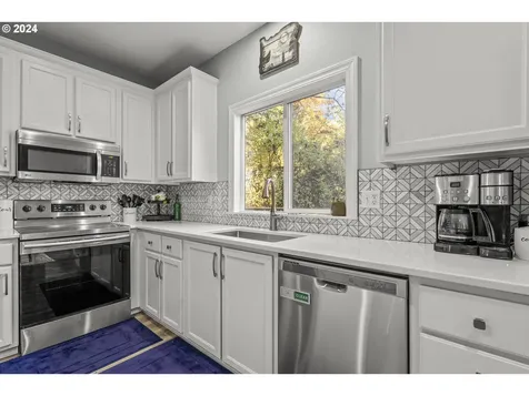14979 SW Falkland Court Portland OR 97223