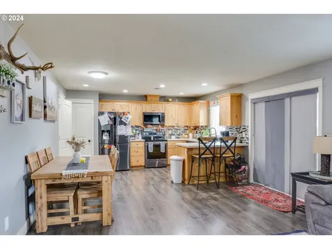 905 E 15th Street Lafayette OR 97127