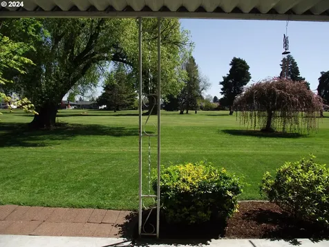 1172 Randolph Road Woodburn OR 97071