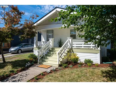 4857 Se Caruthers Street Portland OR 97215