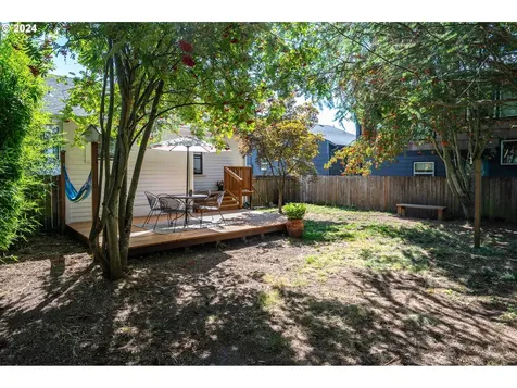 4857 Se Caruthers Street Portland OR 97215