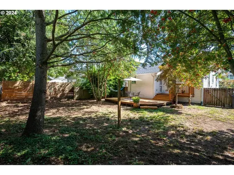 4857 Se Caruthers Street Portland OR 97215