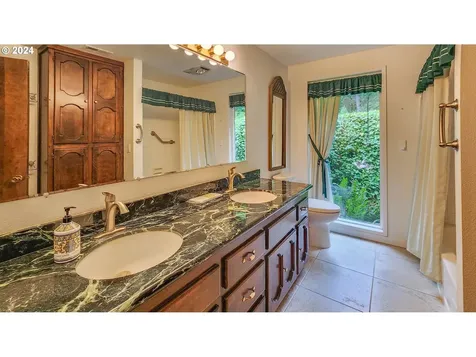 6395 Coos Bay Wagon Road Roseburg OR 97471