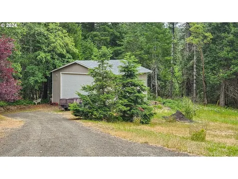6395 Coos Bay Wagon Road Roseburg OR 97471