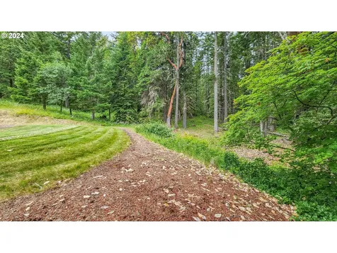 6395 Coos Bay Wagon Road Roseburg OR 97471