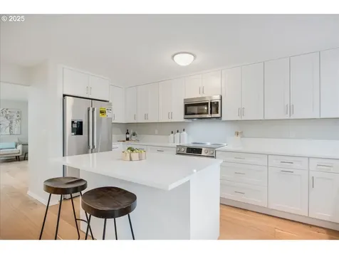 4351 SW Vesta Street Portland OR 97219