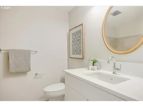 4351 SW Vesta Street Portland OR 97219