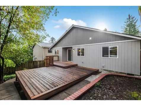4351 SW Vesta Street Portland OR 97219