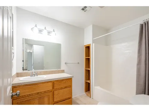 1344 NE Ridge Avenue Roseburg OR 97470