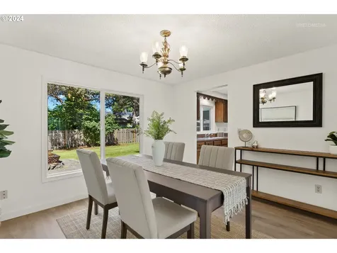 383 Ne 20th Place Hillsboro OR 97124