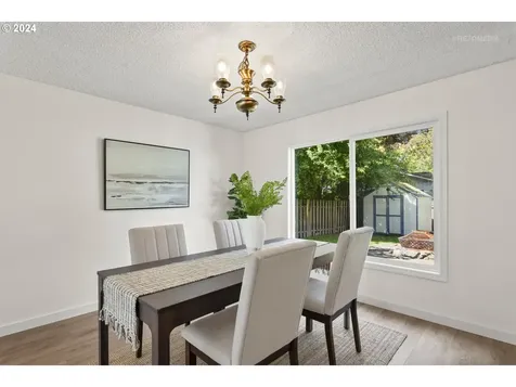 383 Ne 20th Place Hillsboro OR 97124
