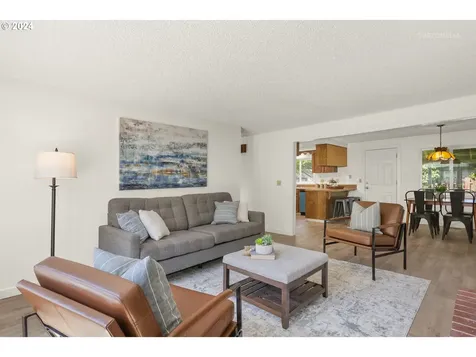 383 Ne 20th Place Hillsboro OR 97124