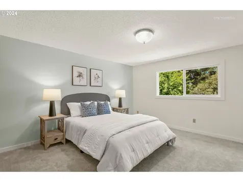 383 Ne 20th Place Hillsboro OR 97124