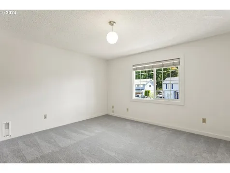 383 Ne 20th Place Hillsboro OR 97124