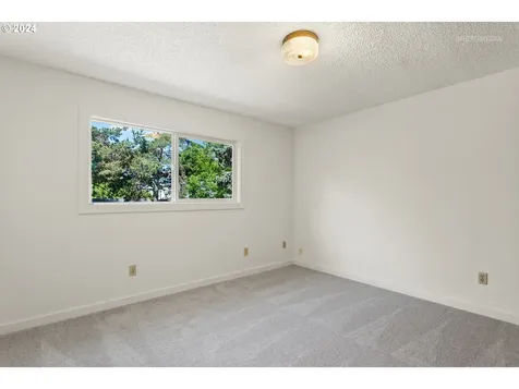 383 Ne 20th Place Hillsboro OR 97124