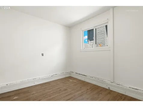 383 Ne 20th Place Hillsboro OR 97124