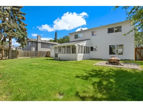 383 Ne 20th Place Hillsboro OR 97124