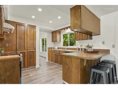 383 Ne 20th Place Hillsboro OR 97124