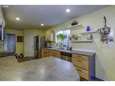 532 Hile Lane Ne Salem OR 97301