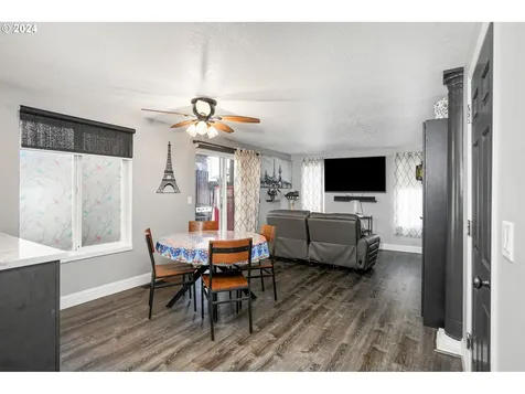 4321 Raccoon Avenue NE Salem OR 97305